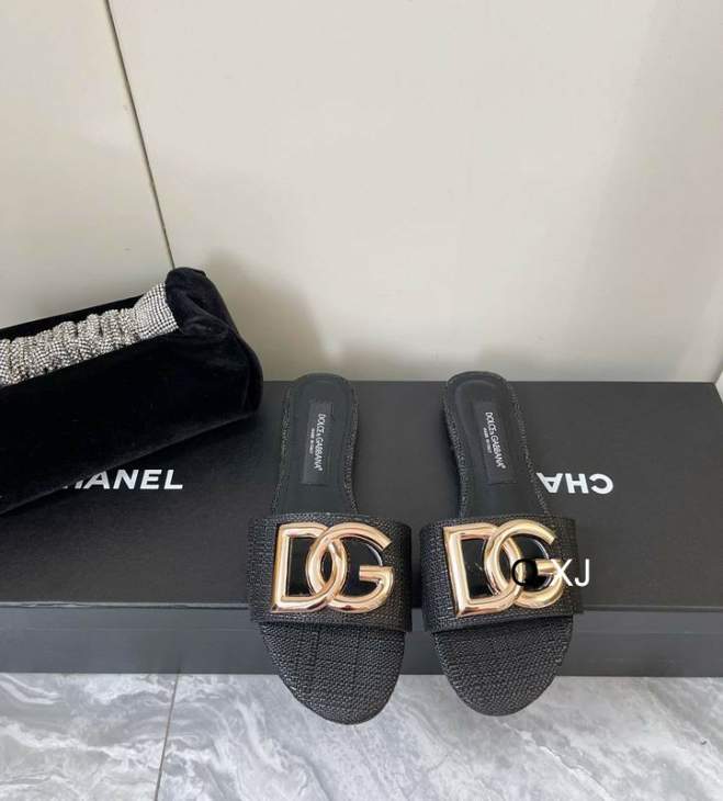 Picture of Dolce Gabbana Slippers _SKUDGsz35-40XJ04032809